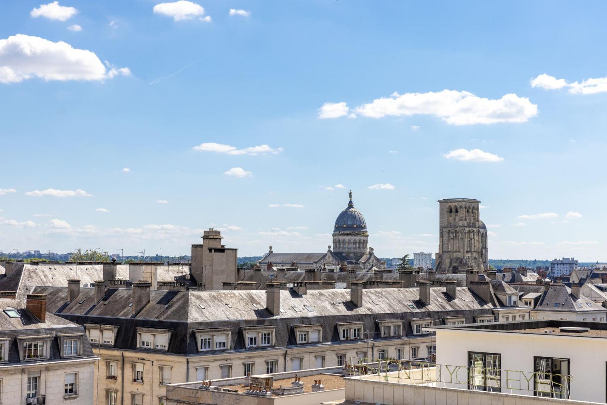Hotel Hilton Garden Centre, France 4*